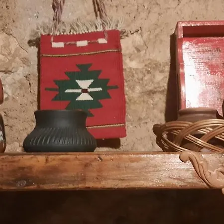 农家乐 Golemi Kamik *