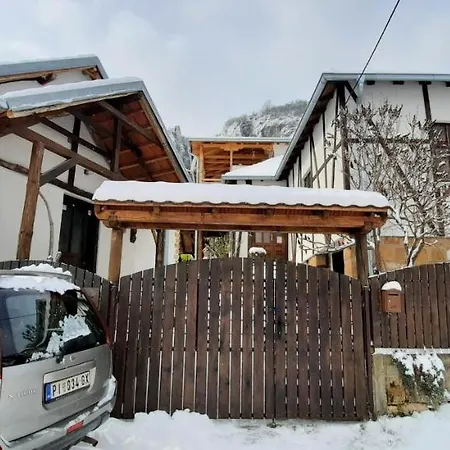 Farma Golemi Kamik Pirot