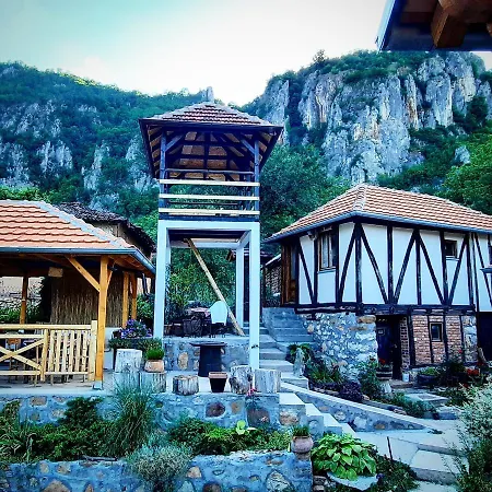 Golemi Kamik 皮罗特