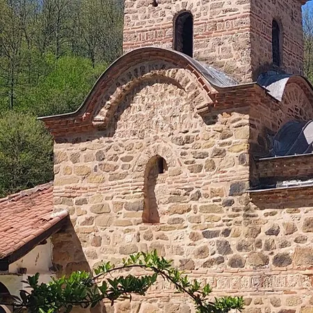Golemi Kamik * Pirot