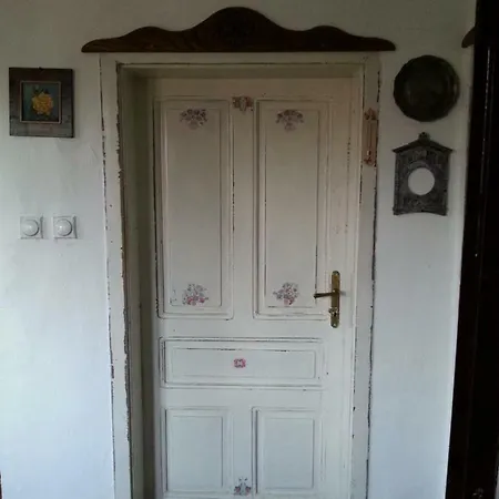 Golemi Kamik 农家乐 皮罗特