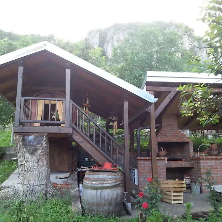 Golemi Kamik Pirot